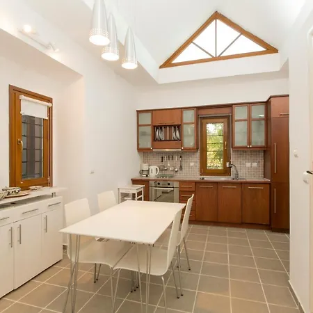 Functional House By The Sea At Tatil Evi